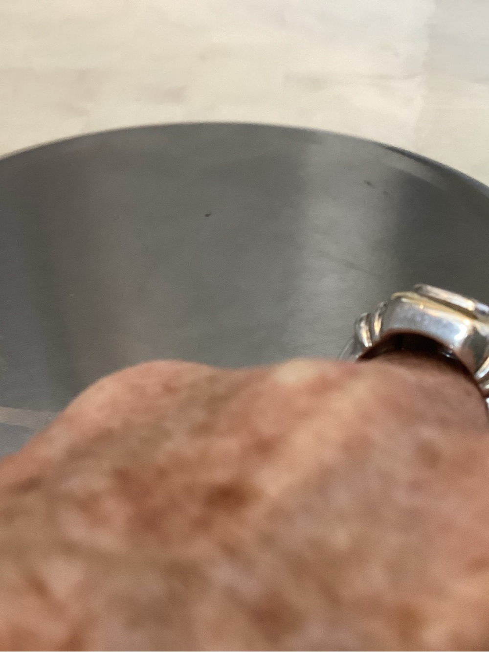 Sterling gold black stone ring. - Picture 6 of 8